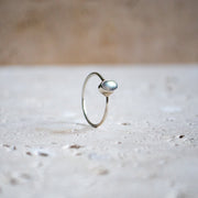 Delicate Labradorite Ring made of 925 Sterling Silver / Oval Stackable Handmade Ring