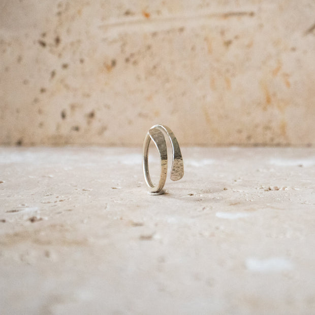 Open Hammered Ring made of 925 Sterling Silver with Gold - Handmade