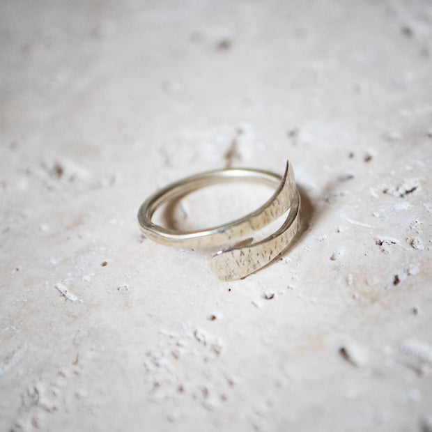 Open Hammered Ring made of 925 Sterling Silver with Gold - Handmade