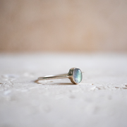 Delicate Labradorite Ring made of 925 Sterling Silver / Oval Stackable Handmade Ring
