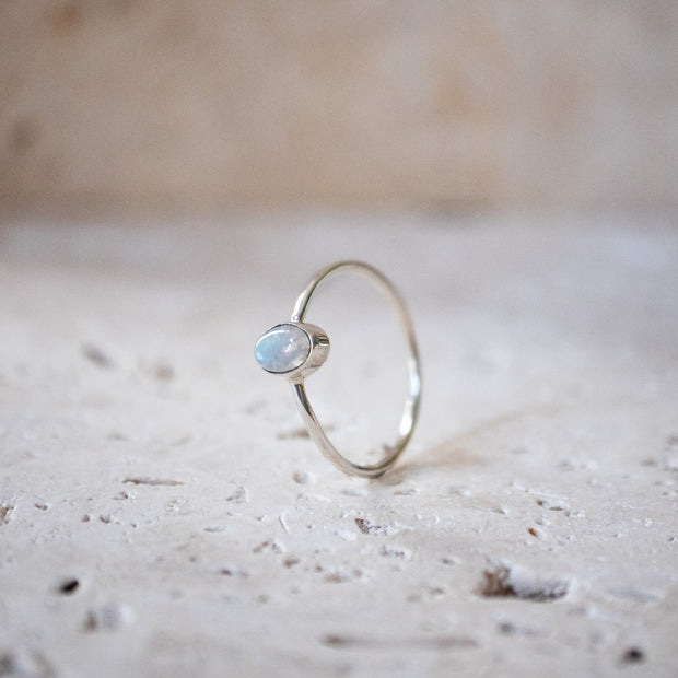 Fine moonstone ring with oval stone 925 sterling silver handmade