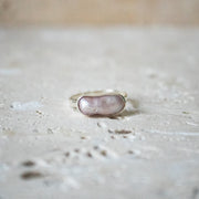 Delicate statement ring made of 925 sterling silver with pink freshwater pearl
