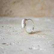 Delicate statement ring made of 925 sterling silver with pink freshwater pearl