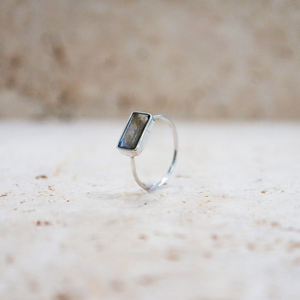 Labradorite Ring with Square Shape in 925 Sterling Silver Blue-Green
