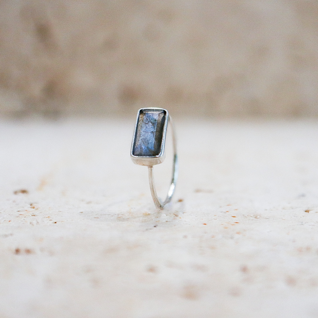 Labradorite Ring with Square Shape in 925 Sterling Silver Blue-Green