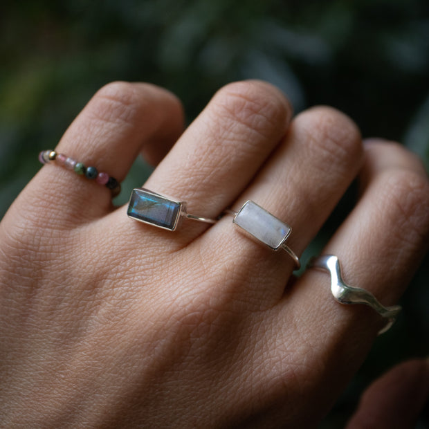 Rainbow Moonstone Square Ring made of 925 Sterling Silver / Moonstone Ring