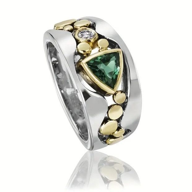 Timeless Green Crystal Vintage Ring