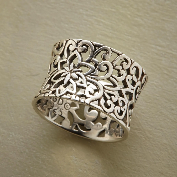 Calm - Vintage Silver Hollow Ring