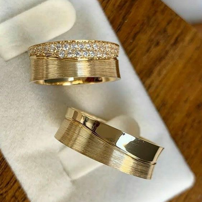 Unique Glitter Gold Rings Set